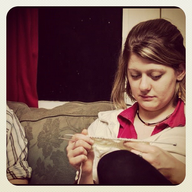 Knitting during a game of Articulate (Copyright Sam E)