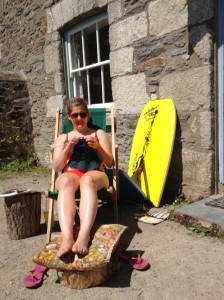 Knitting in the sunshine!