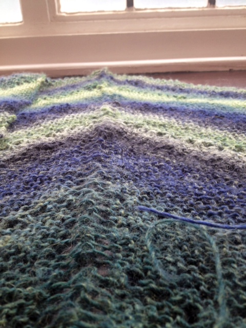 Central eyelet row. Central eyelet row.