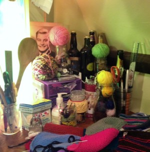 A corner full of on-going projects and perfect yarn balls.