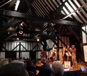 Suntrap in mid-song. JS on the right! Suntrap in mid-song. JS on the right!