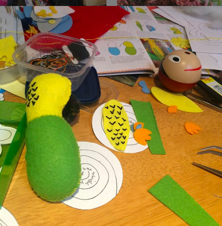 Making a felt budgie.