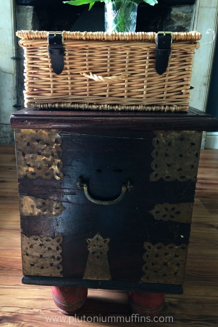 Loving the 'smiles' that the chest the hamper is sitting on, and the hamper itself are giving. Mmmm...chocolate...