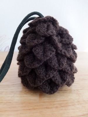 Dragon egg dice bag, image copyright Vlinerrr 2014.