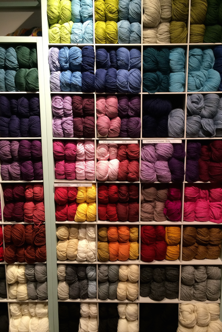 A hypnotising wall of yarn! Pristine.