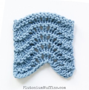 Feather and Fan pattern - click the picture to find out how to knit it.