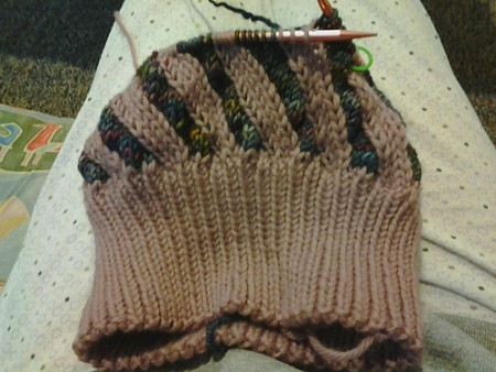 kelv's bicolour spiral hat.